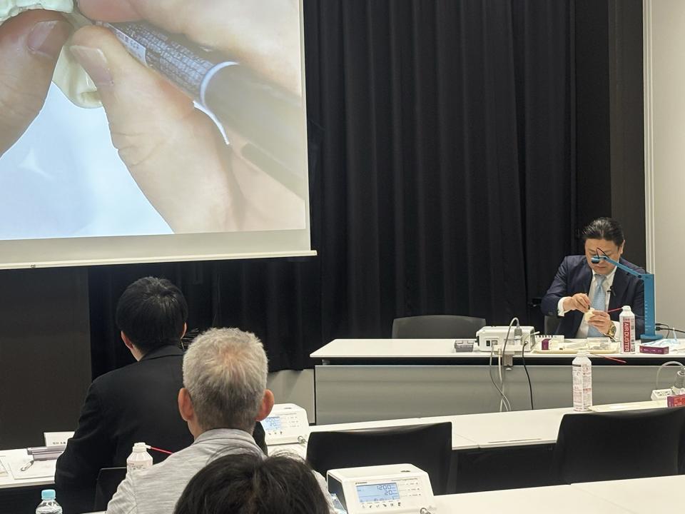 ストローマン Neodent 抜歯即時埋入ハンズオンセミナー